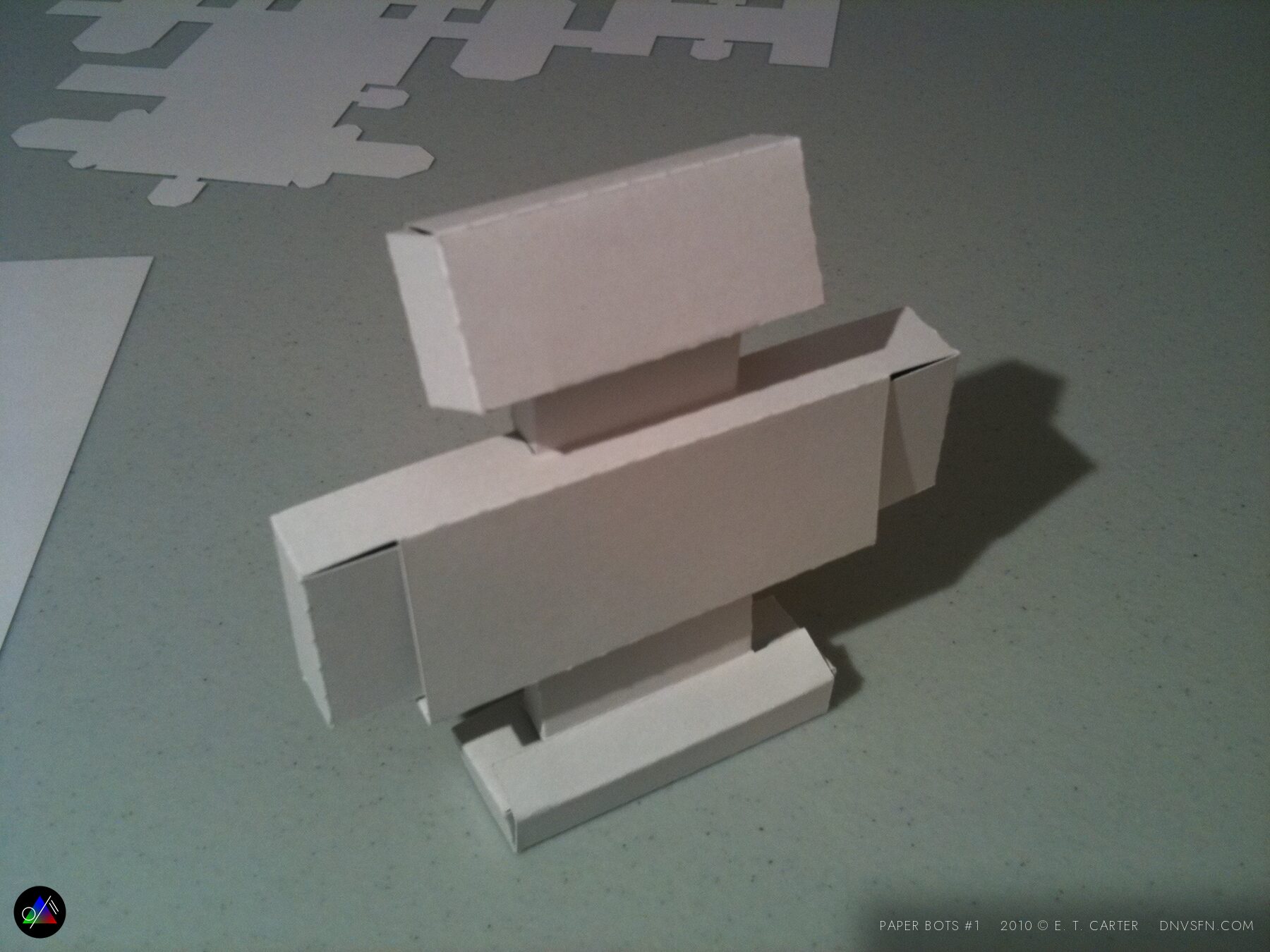 Standing bot, blanks behind.